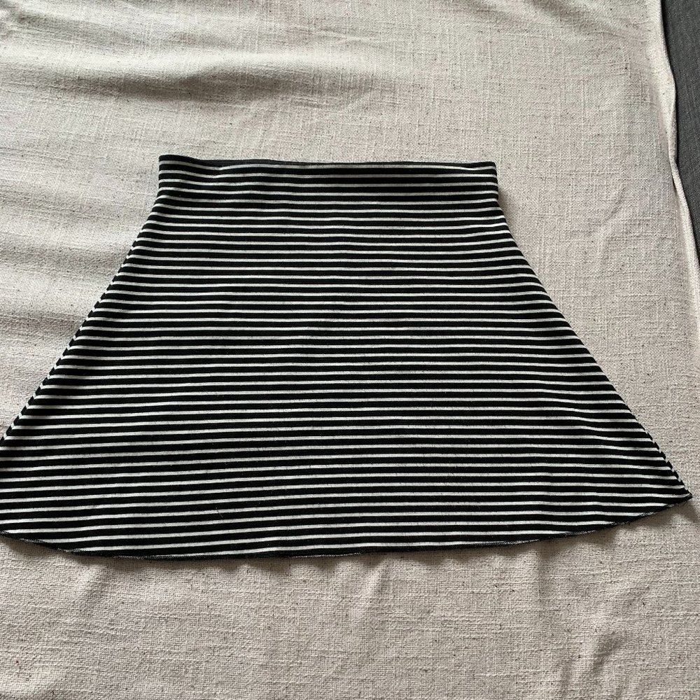 ⭐️2 /$12⭐️ SWS Striped flare skirt, Size M
